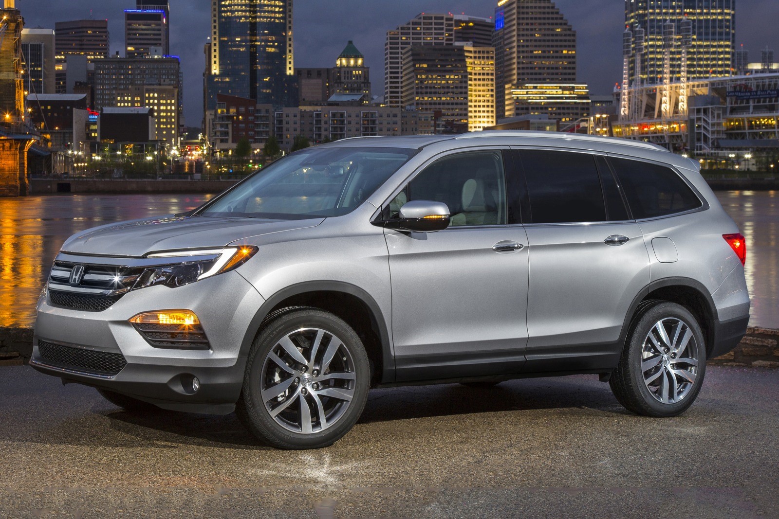 2016 Honda Pilot Is Best Midsize SUV Buy of the Year - Brannon Honda