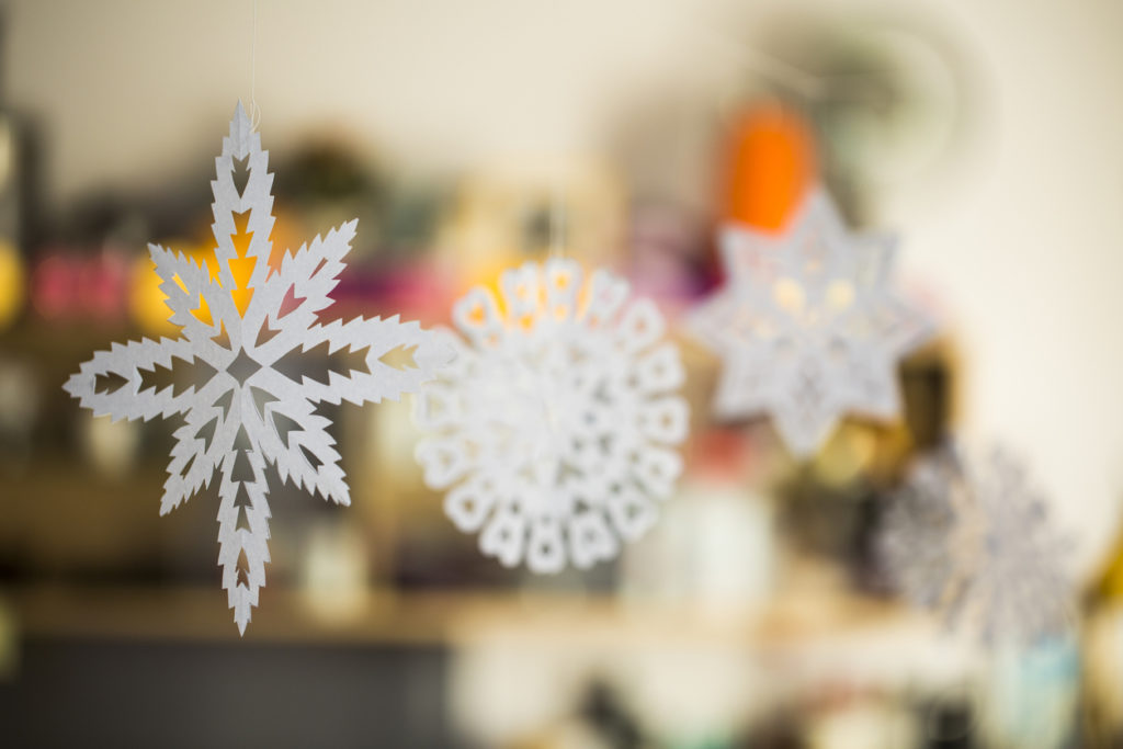 paper snowflake crafts